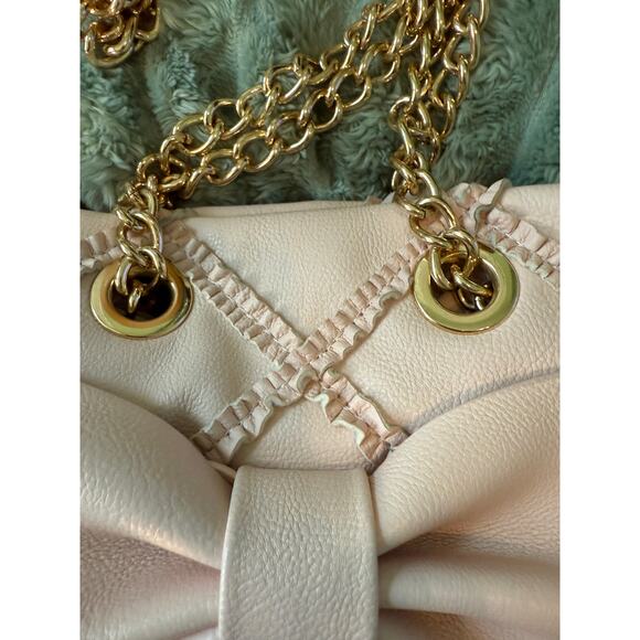 Betsey Johnson Pink Bow Quilted Shoulder Bag with Gold Chain Strap - Picture 2 of 9